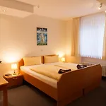 Szálloda Krelinger Freizeit- Und Tagungszentrum 2*