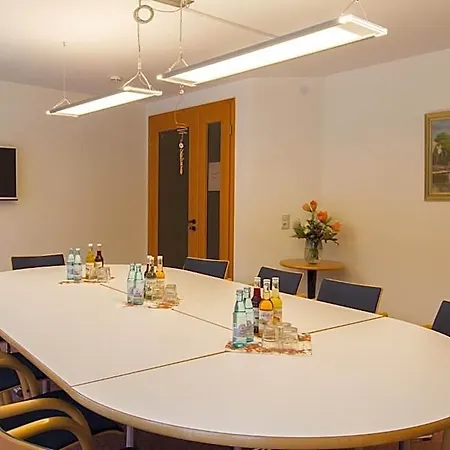 Krelinger Freizeit- Und Tagungszentrum 2*